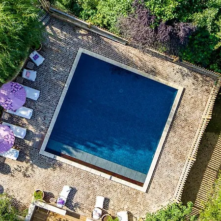 Le Domaine D'ablon 5*